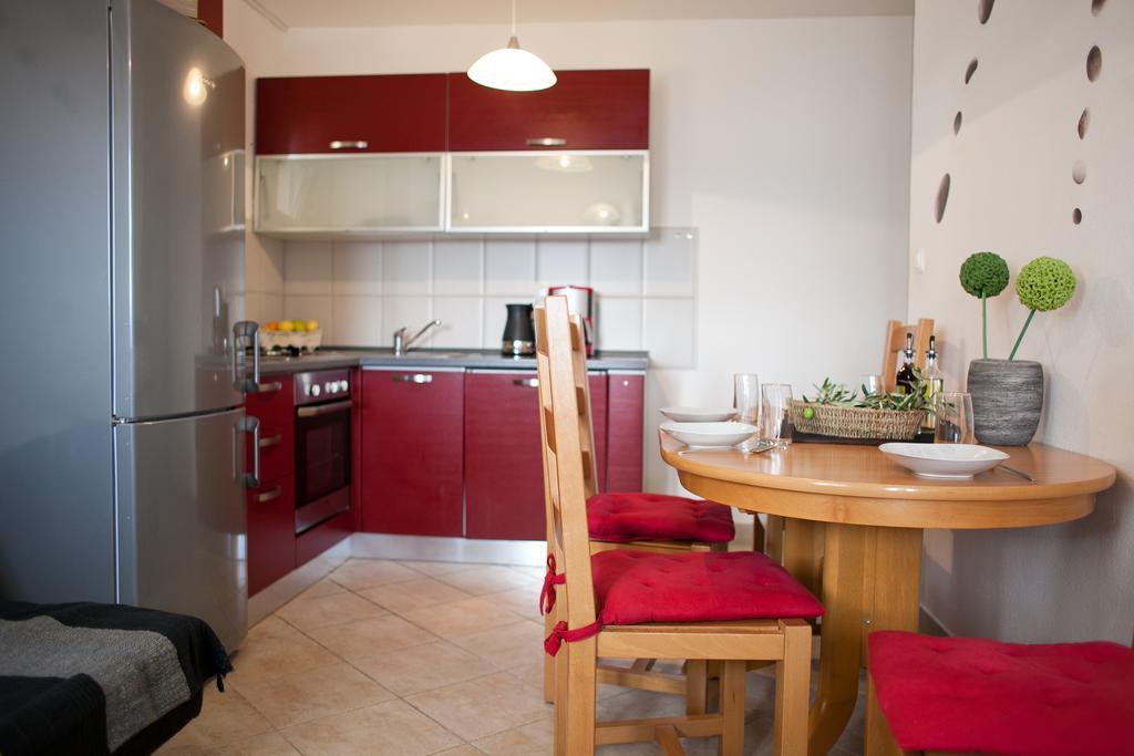 Apartments Mediterranea With Heated Pool Писак Екстериор снимка