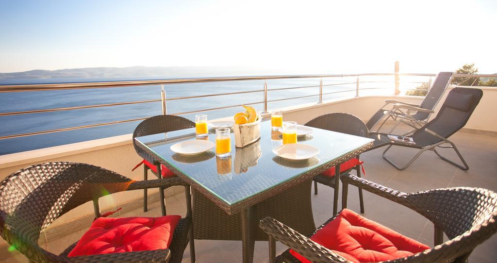 Apartments Mediterranea With Heated Pool Писак Екстериор снимка