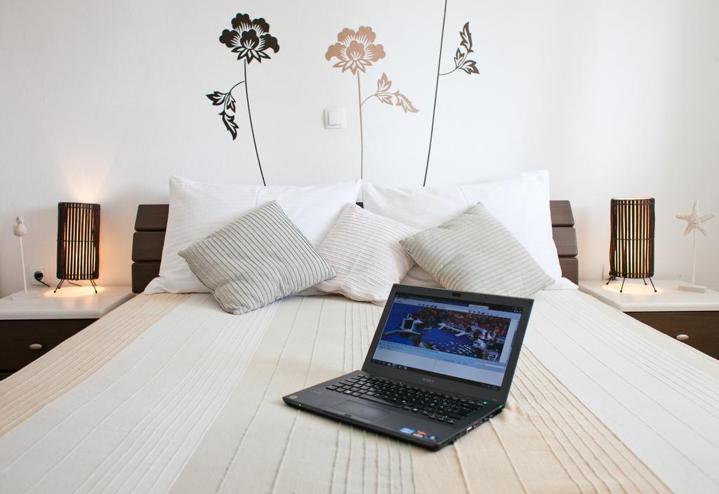 Apartments Mediterranea With Heated Pool Писак Екстериор снимка
